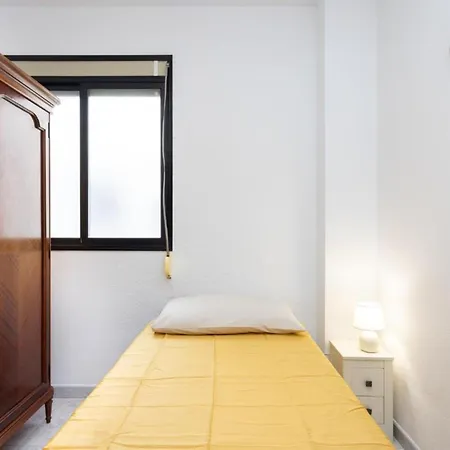 Live Cruz Guigou شقة *